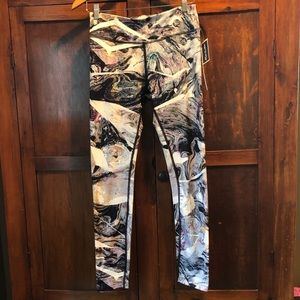 COLD COMPRESSION PRINTED LEGGINGS